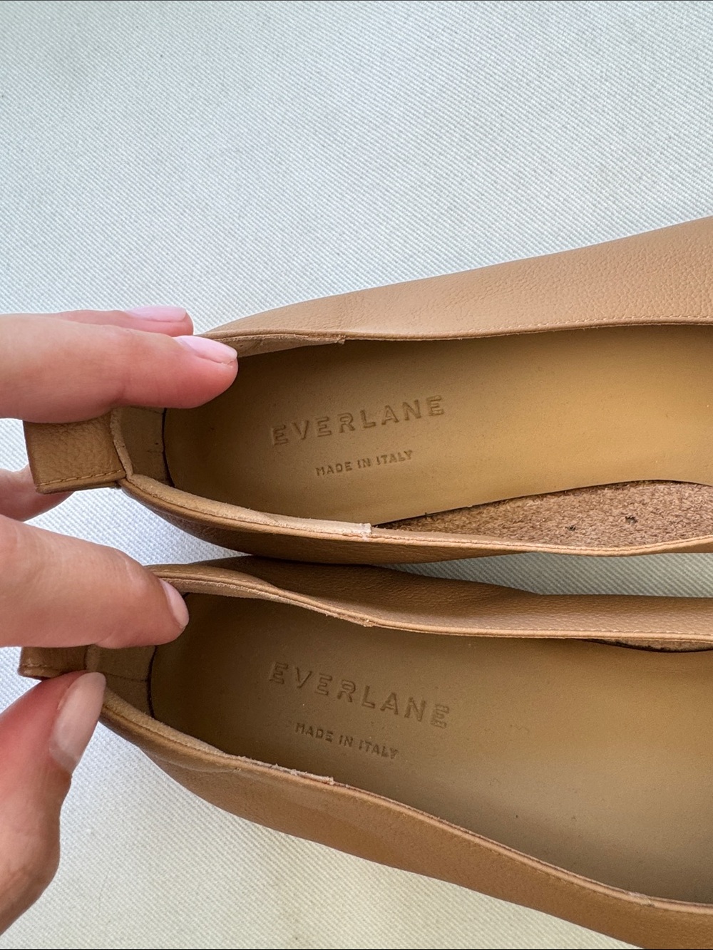 Everlane The Italian Leather Day Glove in Caramel - Picture 10 of 11